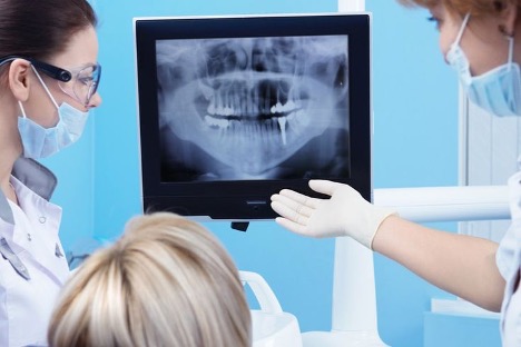 https://infidental.com/wp-content/uploads/2025/07/quy-trinh-cay-ghep-implant-tai-infi-dental2.jpg